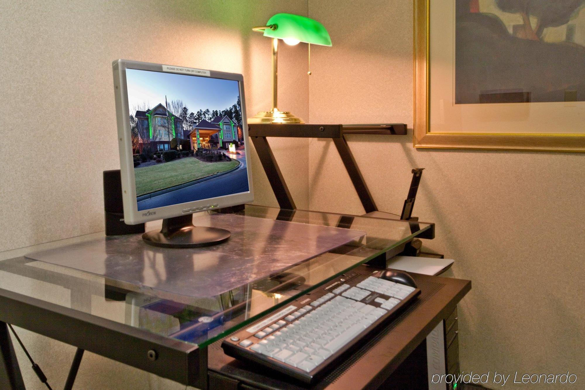 Holiday Inn Hotel And Suites Peachtree City By Ihg Konforlar fotoğraf