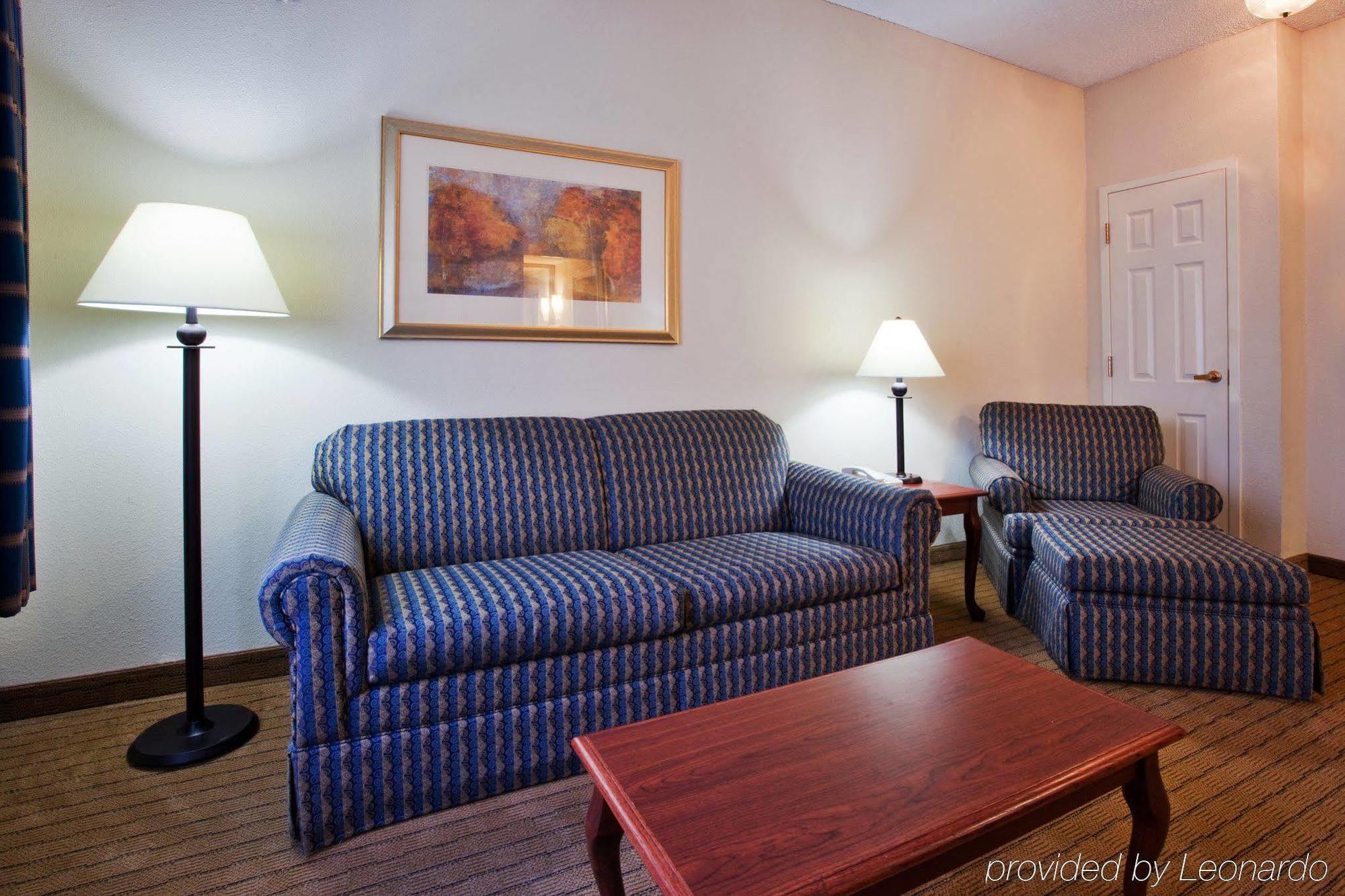 Holiday Inn Hotel And Suites Peachtree City By Ihg Oda fotoğraf